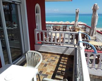 Summer Beach Hotel - Polychrono - Μπαλκόνι