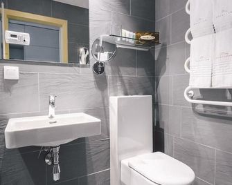 Dunetton - self check-in hotel - كلايبيدا - غرفة نوم