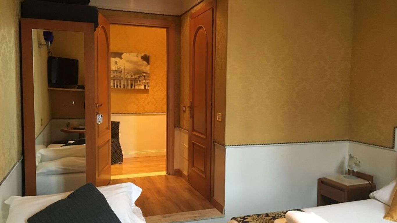 iH Hotels Piazza di Spagna View - Luxury Guest House