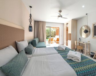 Sirios Village Hotel - Darátsos - Schlafzimmer