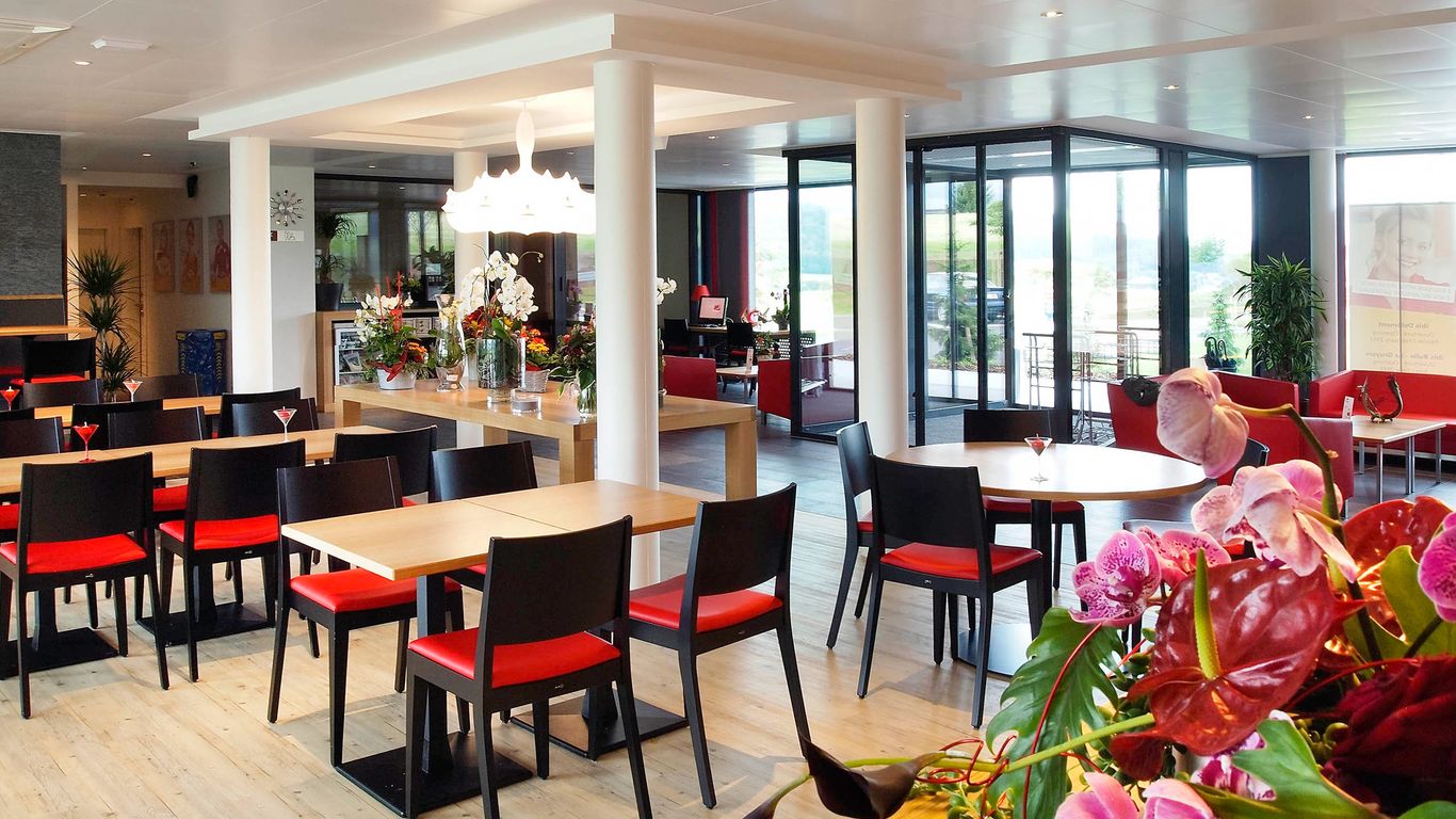 比勒格魯耶爾宜必思酒店 - 布勒