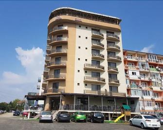 Hotel Coral - Eforie Nord - Building