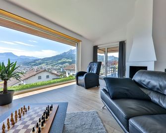 Young Backpackers Homestay - לוצרן - סלון