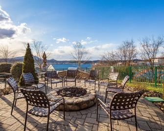 Holy Smokies! 2BR Club Wyndham Condo w/Pools, Kids' Activities, Dollywood & More - Sevierville - Innenhof