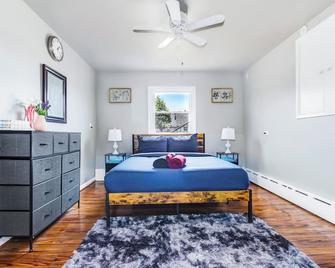Spacious 7bd Sleeps 12 Near Boardwalk & Parking - Atlantic City - Camera da letto