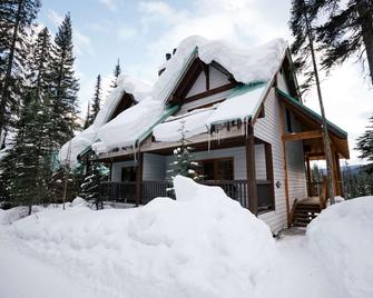 Emerald Lake Lodge - Field - Gebäude