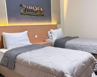 Hotel Augusta Garut - Garut - Habitación