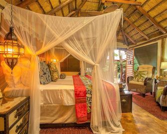 Kruger Wielewaal Restcamp - Marloth Park - Schlafzimmer