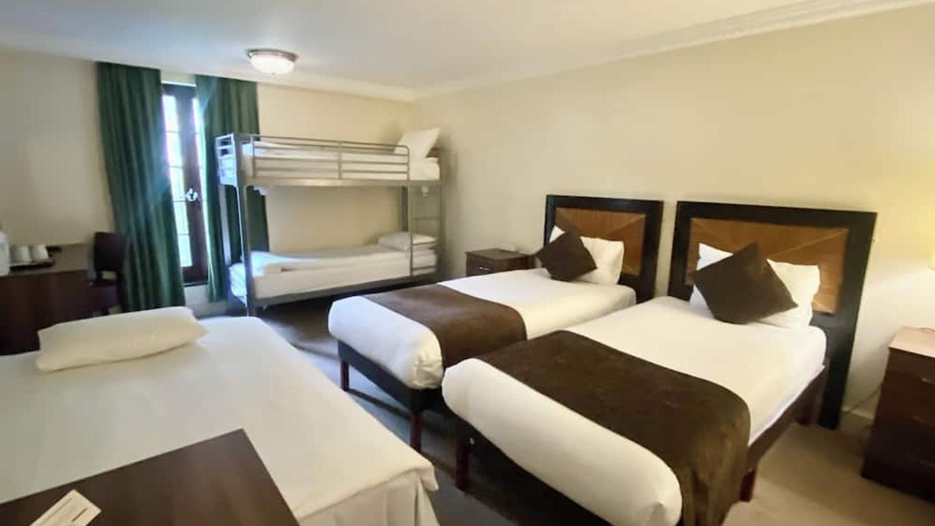 Europa Gatwick Hotel & Spa