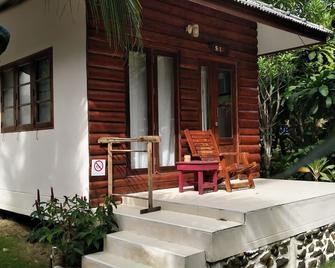 The Sunshine Resort - Ko Kut - Patio