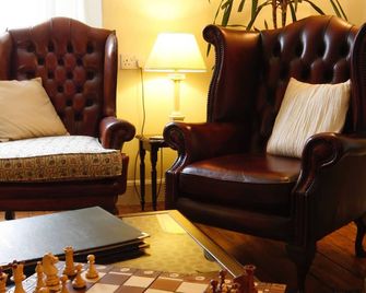 Willance House Guest House - Richmond - Living room