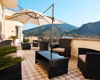 Si Mea - Corte - Balcony