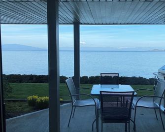 Ocean Sands Resort - Parksville - Schlafzimmer
