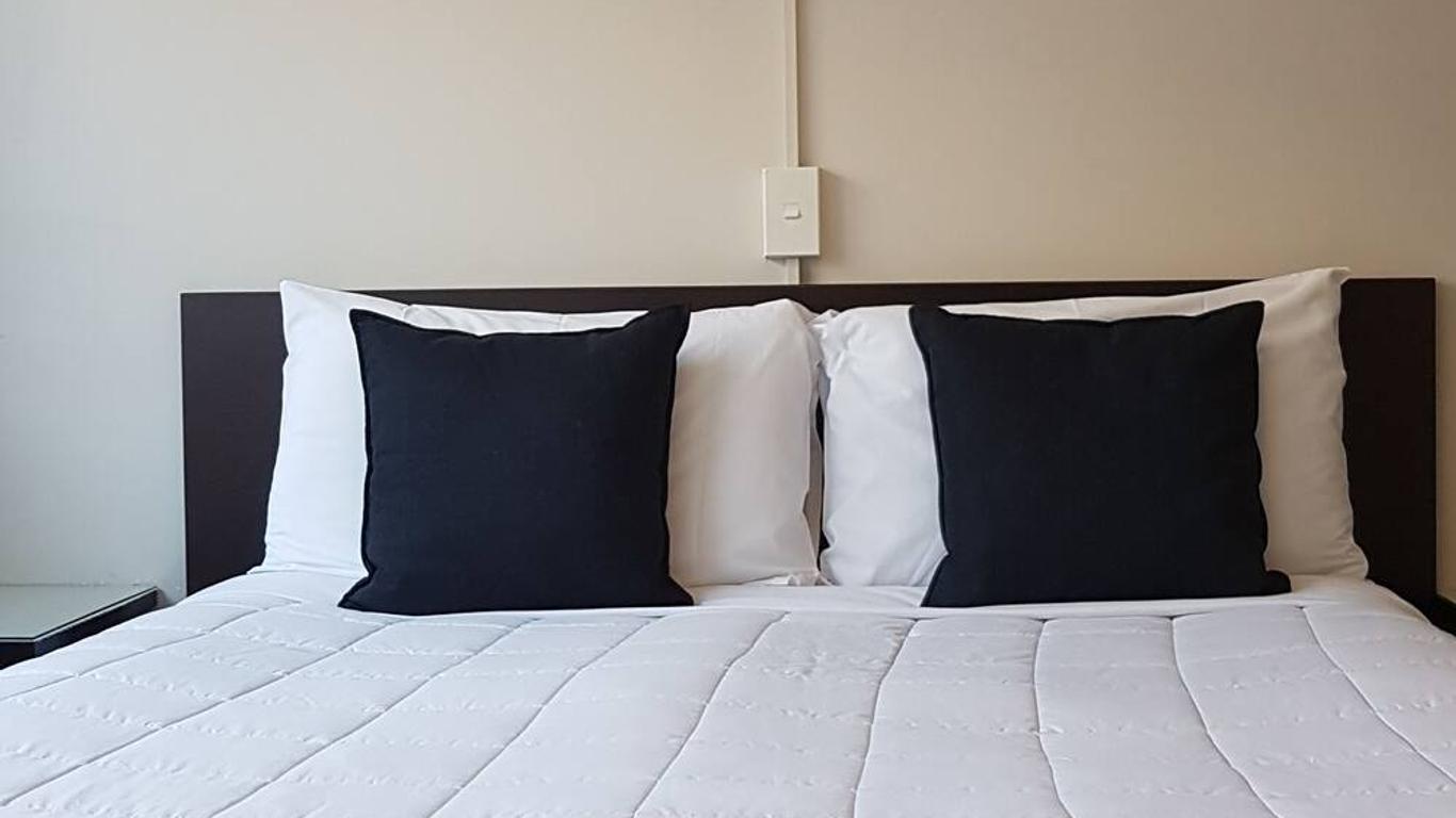 88 Wallace Court Motel