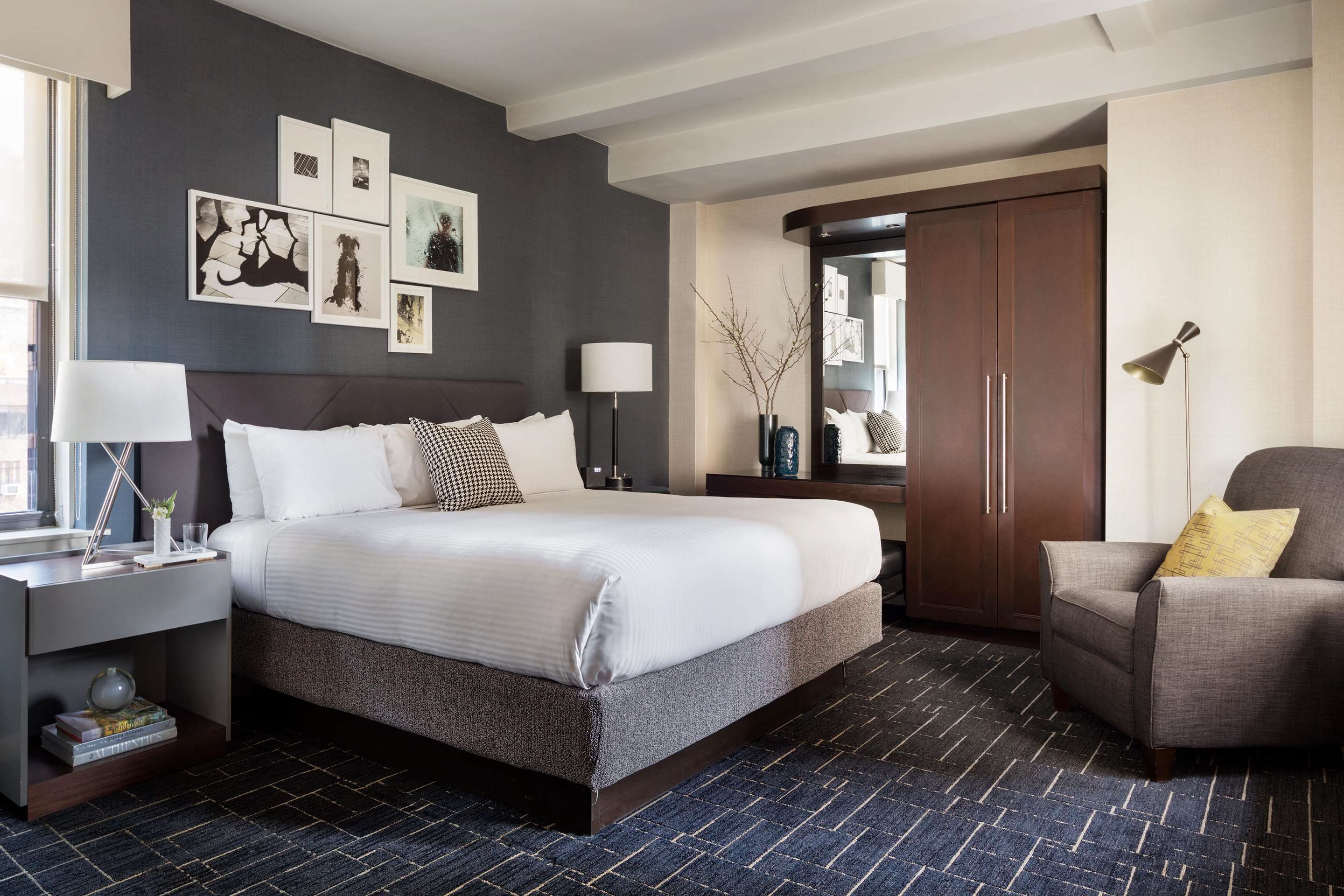 Bedroom view of The Shelburne Sonesta New York