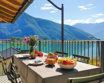 Dascio Silence Ferienwohnung mit Panorama Balkon - Dubino - Balcone
