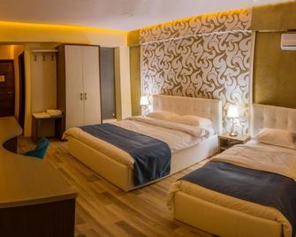 Monopoly Hotel - Otopeni - Habitación
