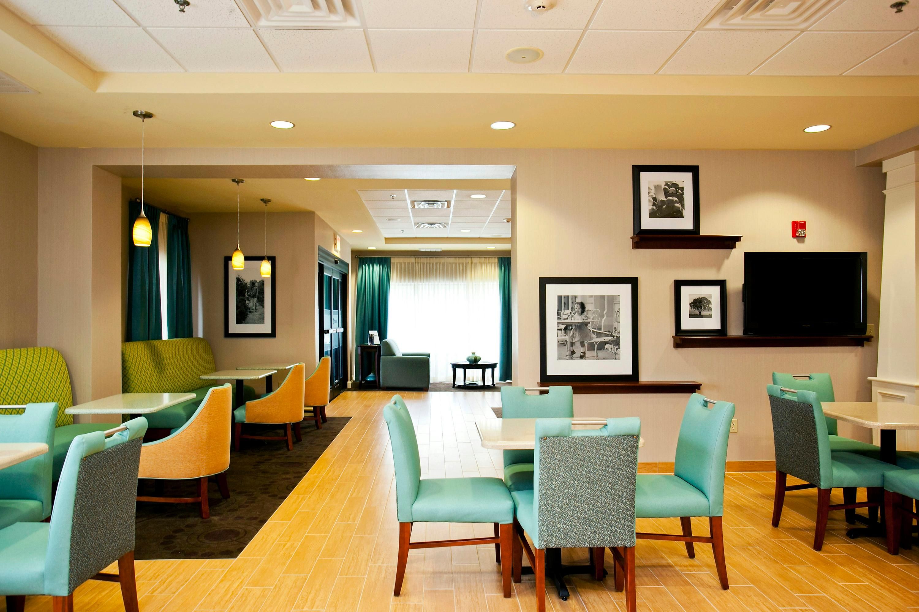 Hampton Inn Martinsburg South-Inwood - Inwood - Restaurant