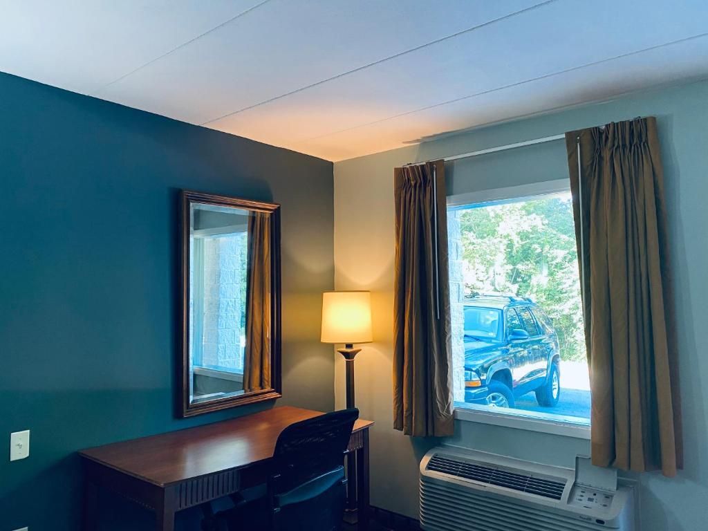 Excel Inn & Suites thumbnail 3