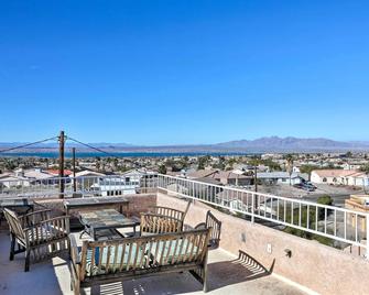 Patio, Rooftop Deck and Mtn Views Lake Havasu Home! - Lake Havasu City - Balcony