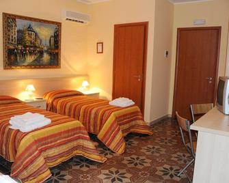 L'Antica Dimora - San Pietro Vernotico - Bedroom