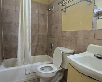 Super 7 Inn By OYO San Antonio Nw Medical Center - San Antonio - Banyo