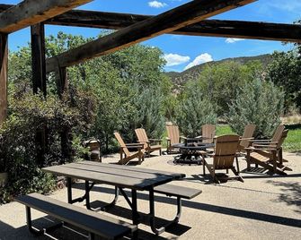 2 Queen beds w/ gas fireplace - 17 - Taos - Patio