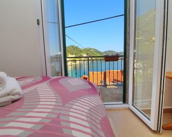 Apartment Mambo , Mljet - Duplex Apartment with Terrace and Sea View - Sobra - شرفة