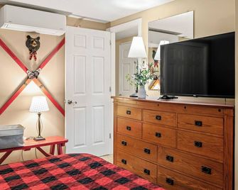 Slope Lodge Prime Skiing Location Indoor Pool Hot Tub Sauna Private Deck - Tannersville