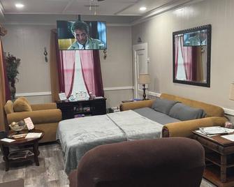 Charming 2-bedroom house in Monroeville with Wi-Fi and AC. - Monroeville - Schlafzimmer