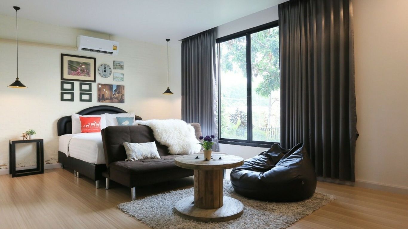 مانوني هوتل