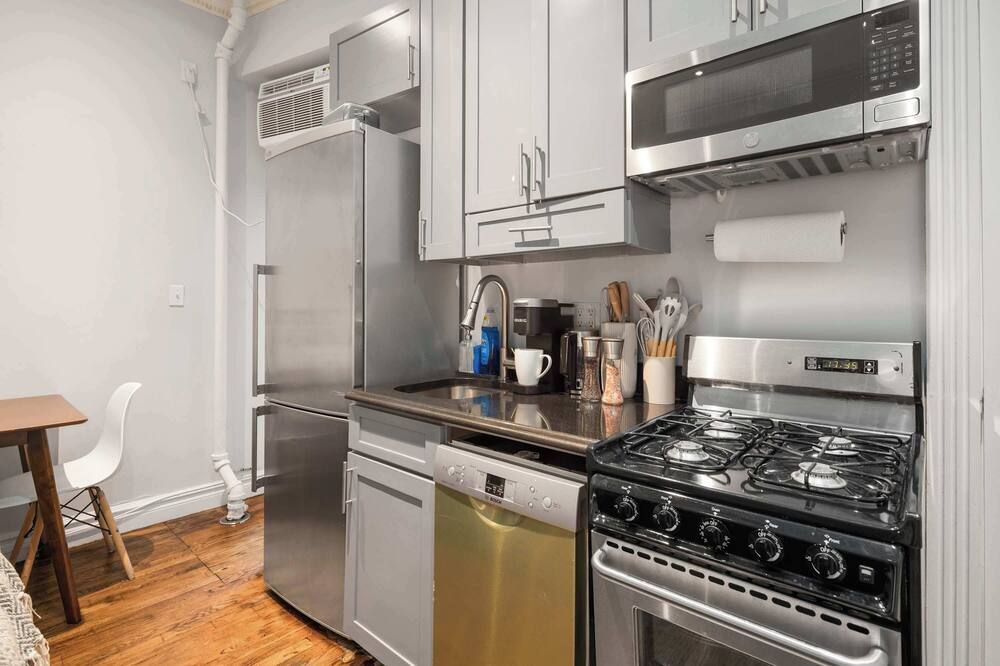 Trendy Nolita Stay | Walk to SoHo & Little Italy - ניו יורק - מטבח