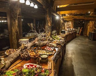 Huilo Huilo Montana Magica - Neltume - Buffet