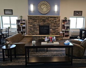 Boulders Inn and Suites by Cobblestone Hotels - Manchester - Manchester - Lounge