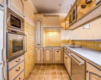 Apartment Boulevard Louis Blanc-1 by Interhome - Saint-Tropez - Kök