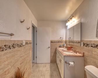 Beachtrail Lodging - Clearwater Beach - Bathroom