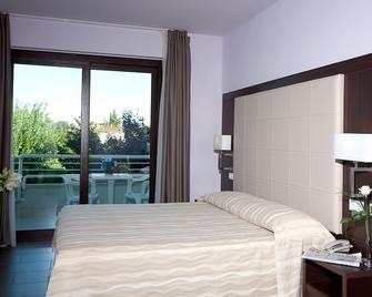 Hotel Porto Azzurro - Sirmione - Sypialnia