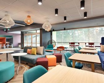 Tru by Hilton Harbison Columbia - Columbia - Lounge
