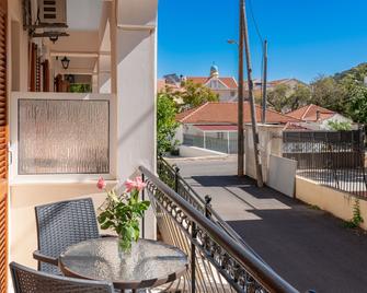 Alexatos Studios & Apartments - Agia Effimia - Balcony