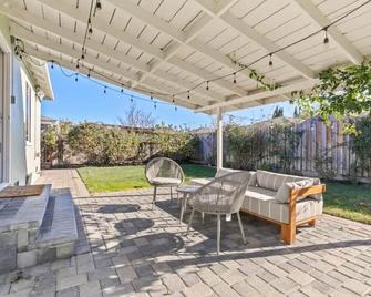 @ Marbella Lane - Modern and Sleek Home in Redwood - Redwood City - Patio