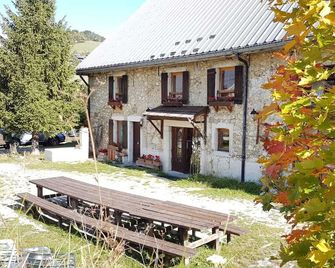 Authentic cottage / farm 21 beds in free management - Corrençon-en-Vercors - Edificio