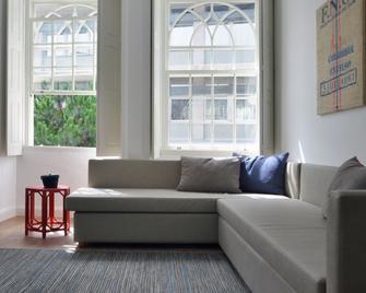 Spot Apartments Casa Januario - Oporto - Sala de estar