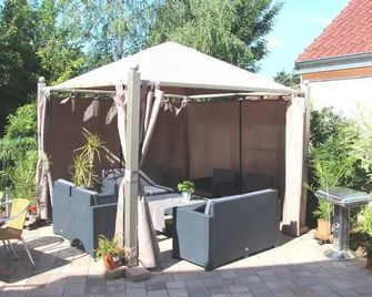 Hotel Deisterblick - Bad Nenndorf - Patio