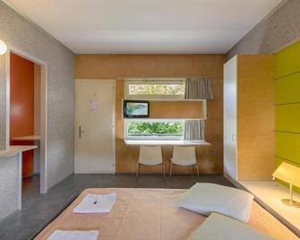 Lausanne Youth Hostel Jeunotel - Lausanne - Schlafzimmer