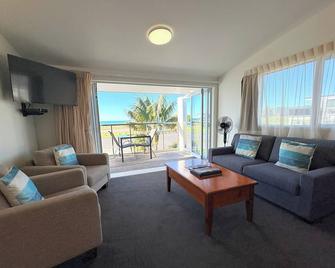 Baileys At The Beach - Whitianga - Sala de estar