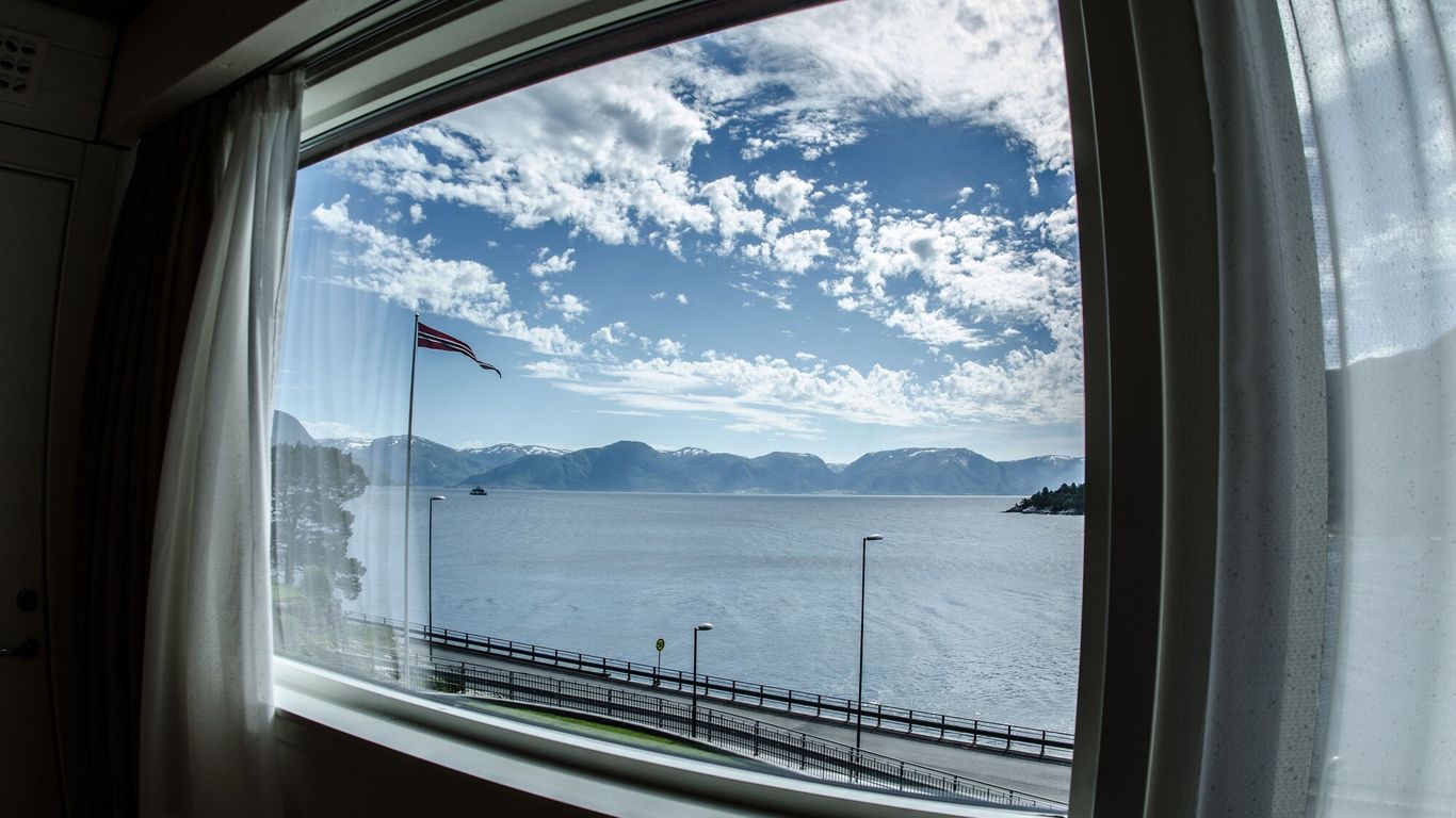 Lavik Fjord Hotel & Apartments