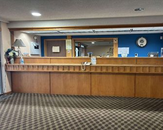 King Bed|Smoking|Marysville - Marysville - Front desk