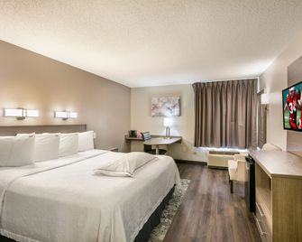 Red Roof Inn Plus+ Boston - Logan - Saugus - Habitación