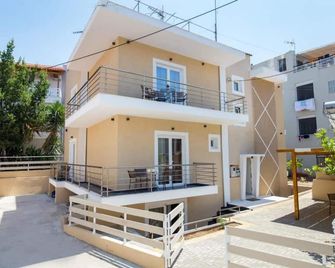 Studios&Apartments Elisabeta - Limenaria - Building