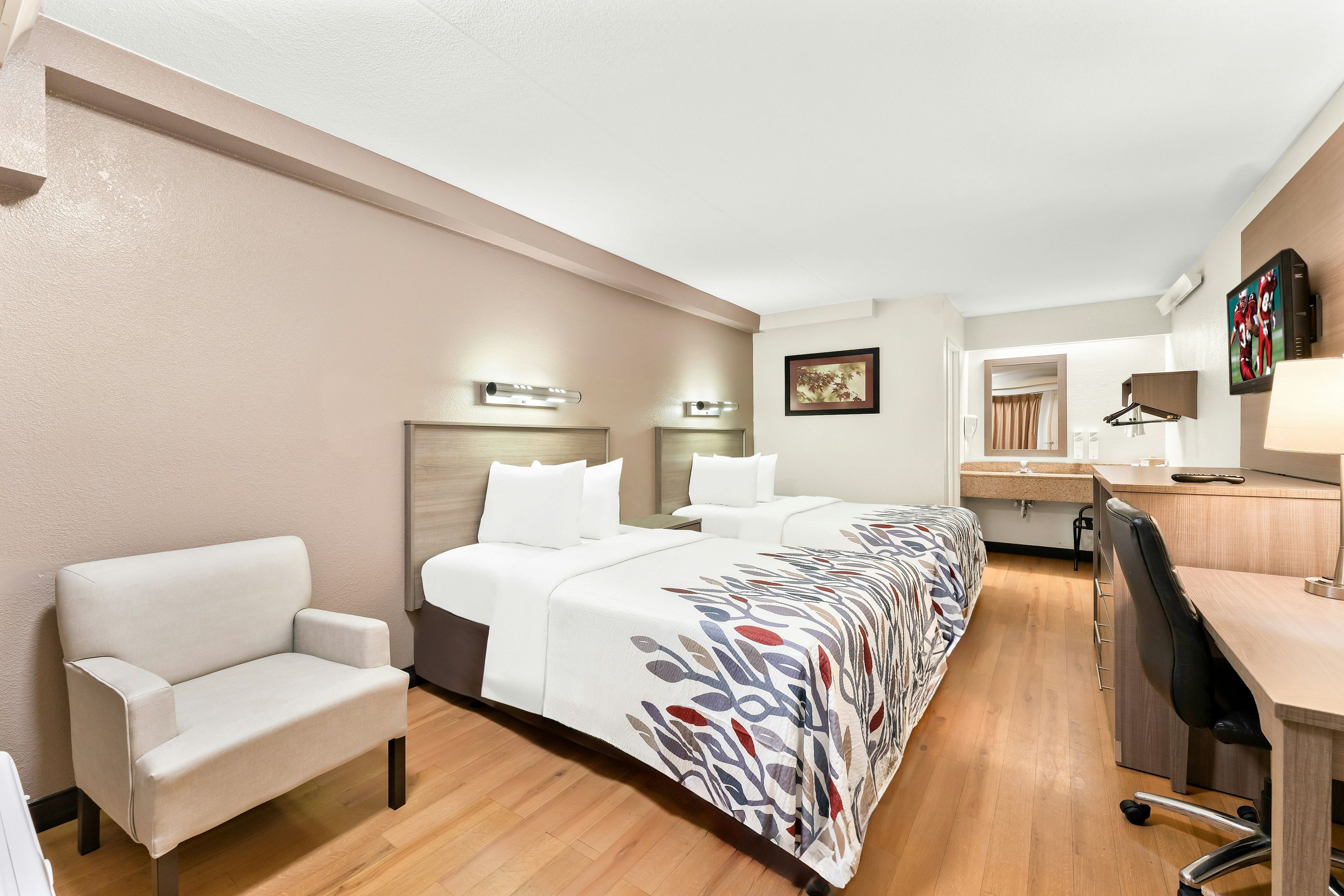 Red Roof Inn Allentown Airport thumbnail 3